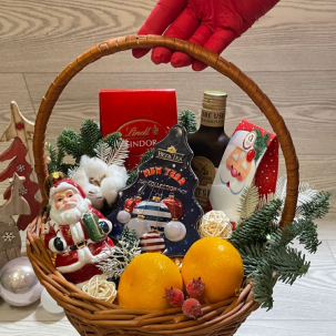 Корзина со сладостями n1